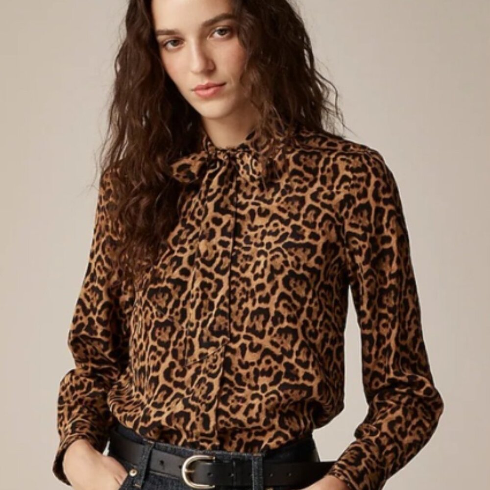 *NWT*J.CREW Leopard print Long Sleeve Button up Top SIZE M